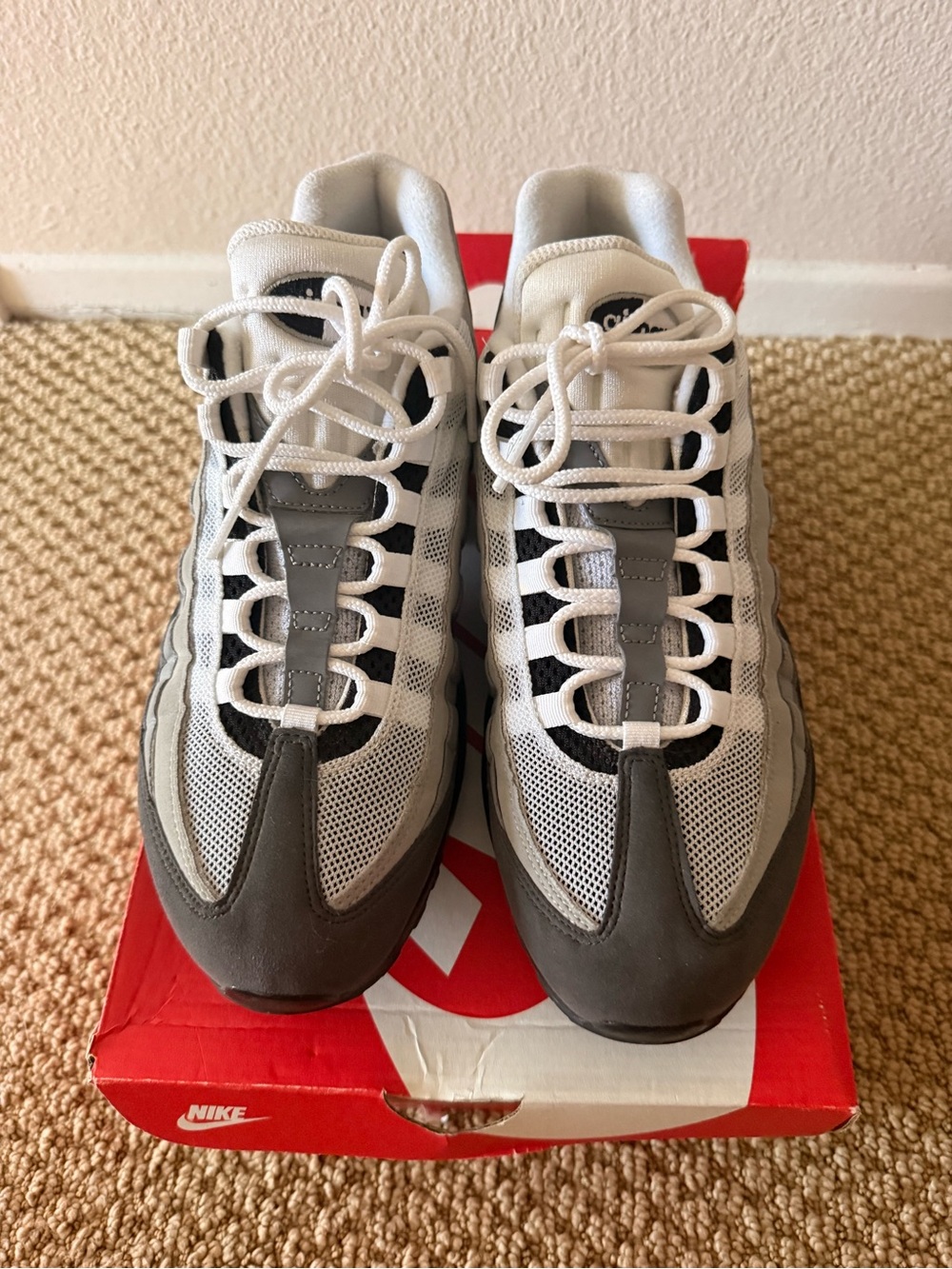 Nike Men’s Air Max 95 White and Gray Athletic Running Shoes